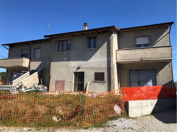 casa indipendente in vendita a Marciano della Chiana
