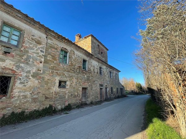 casale in vendita a Marciano della Chiana