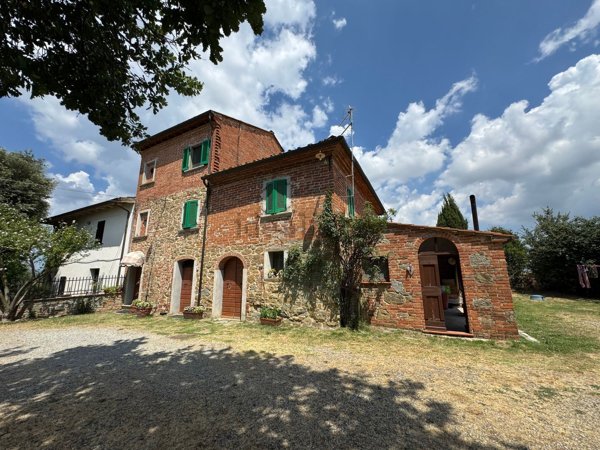 casale in vendita a Marciano della Chiana