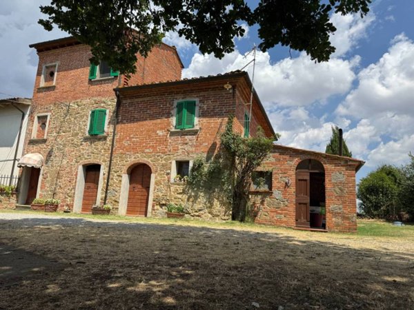 casa indipendente in vendita a Marciano della Chiana