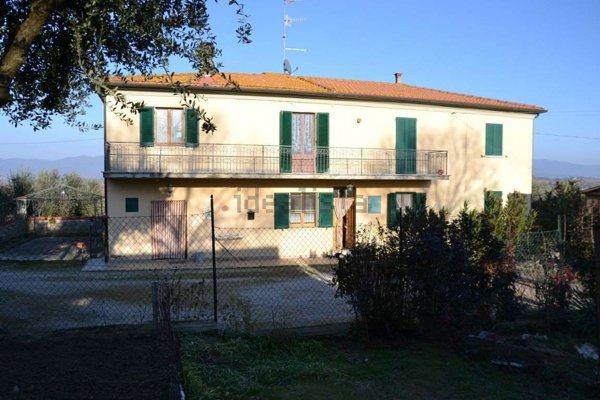 casa indipendente in vendita a Marciano della Chiana