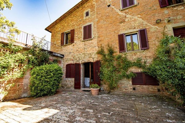 casa indipendente in vendita a Marciano della Chiana