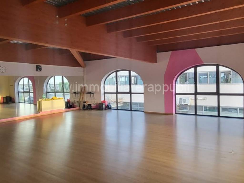 locale commerciale in vendita a Marciano della Chiana