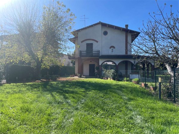 casa indipendente in vendita a Marciano della Chiana in zona Cesa