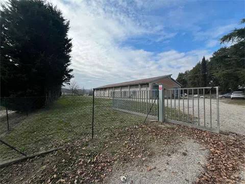 negozio in vendita a Marciano della Chiana