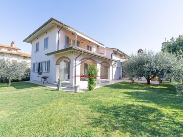 casa indipendente in vendita a Marciano della Chiana in zona Cesa