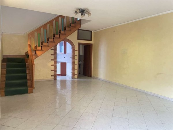 appartamento in vendita a Marciano della Chiana in zona Cesa