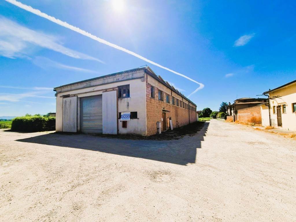 ufficio in vendita a Marciano della Chiana in zona Cesa