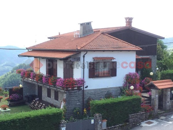 casa indipendente in vendita a Montemignaio