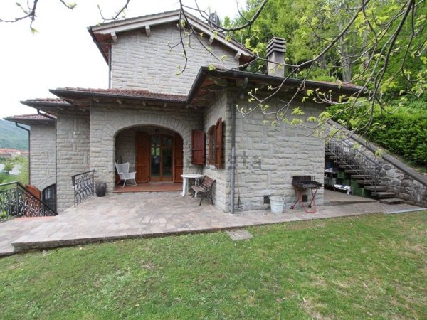 casa indipendente in vendita a Montemignaio