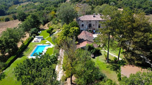casa indipendente in vendita a Monterchi
