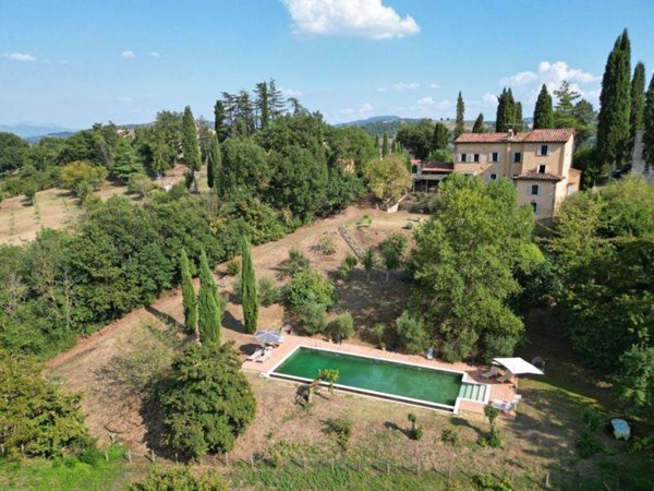 casa indipendente in vendita a Monterchi