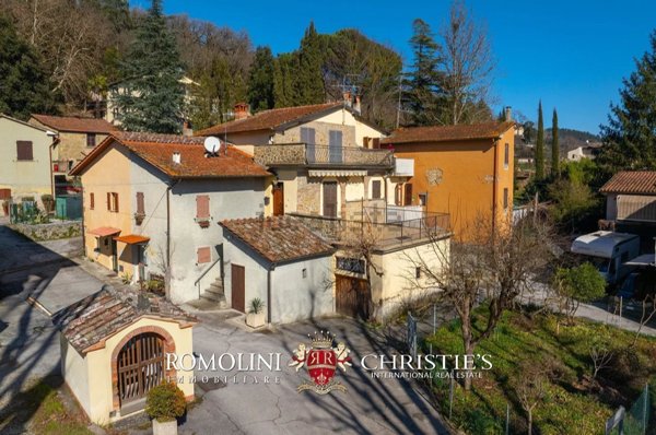 casa indipendente in vendita a Monterchi