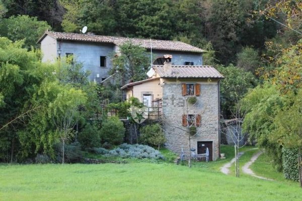 casa indipendente in vendita a Monterchi