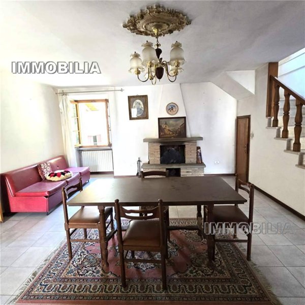 casa indipendente in vendita a Monterchi in zona Le Ville
