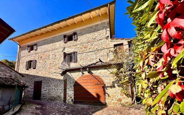 casa indipendente in vendita a Monterchi