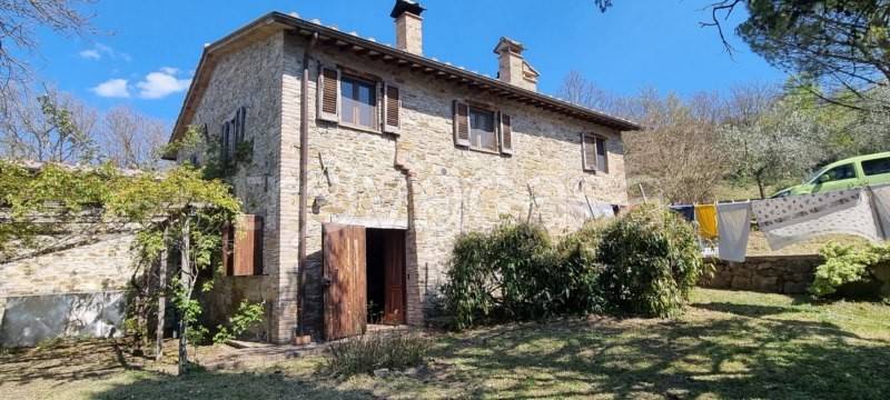 casa indipendente in vendita a Monterchi