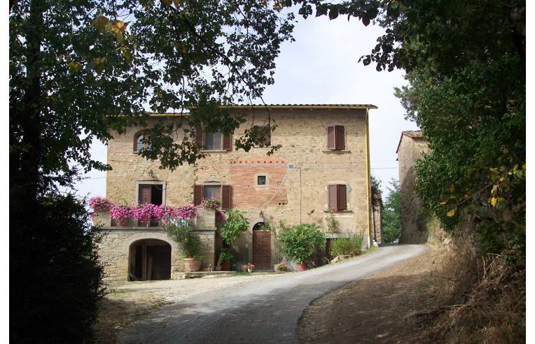 casa indipendente in vendita a Monterchi in zona Le Ville