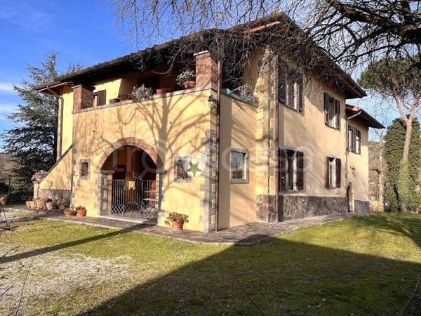 casa indipendente in vendita a Monterchi