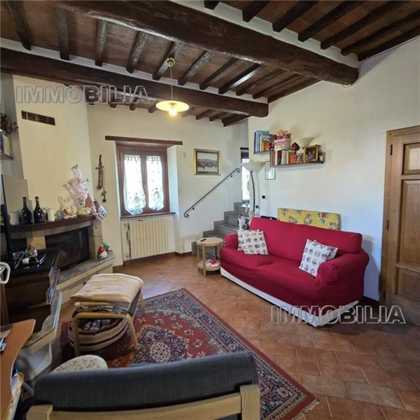 casa indipendente in vendita a Monterchi