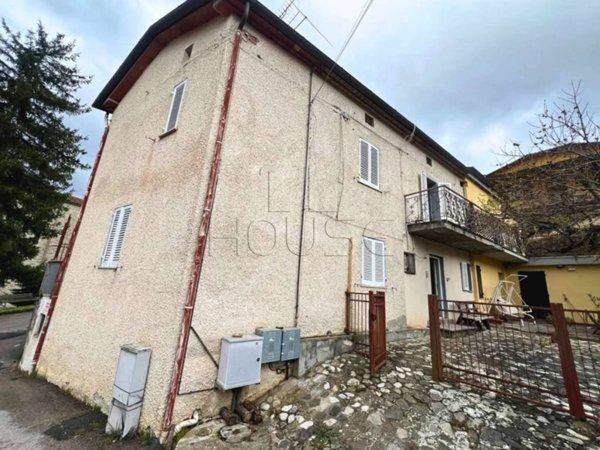 casa indipendente in vendita a Monterchi in zona Le Ville