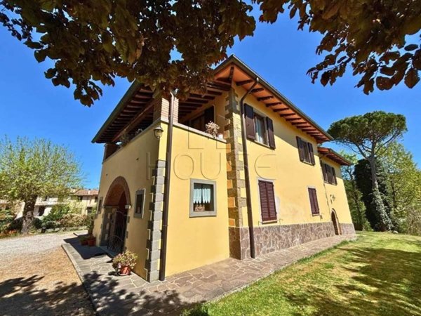 casa indipendente in vendita a Monterchi