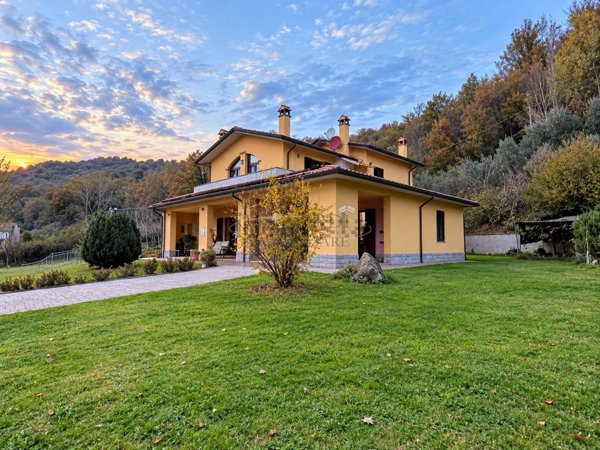 casa indipendente in vendita a Monterchi