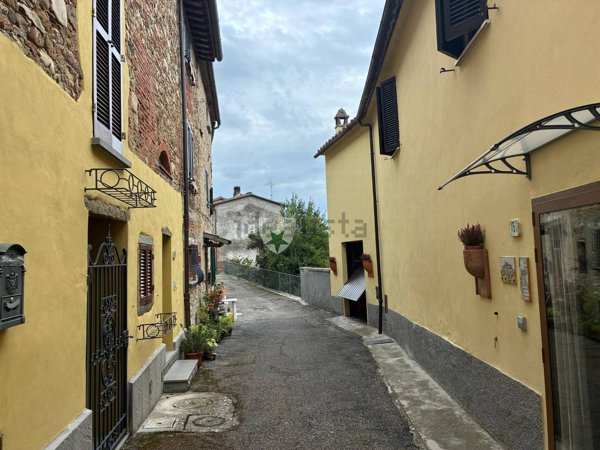 casa indipendente in vendita a Monterchi in zona Le Ville