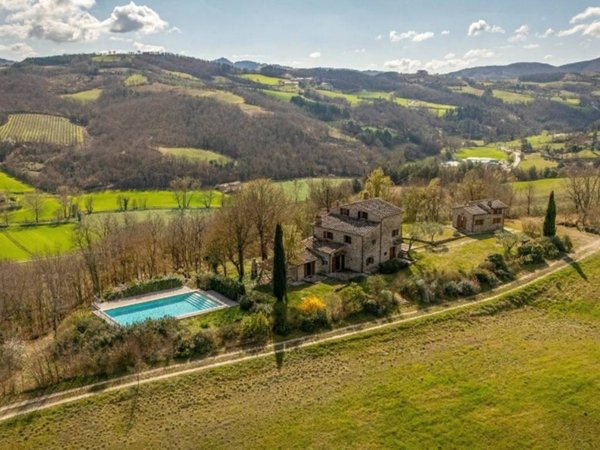 casa indipendente in vendita a Monterchi