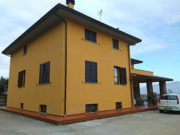 casa indipendente in vendita a Monte San Savino in zona Alberoro