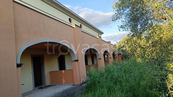 casa indipendente in vendita a Monte San Savino in zona Montagnano