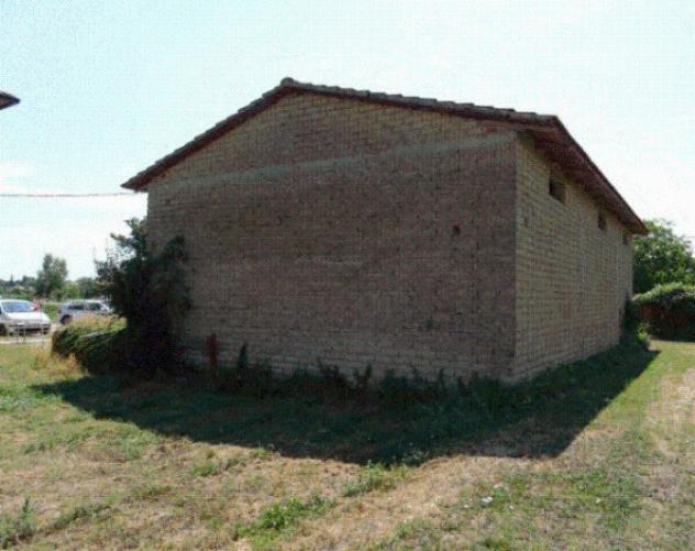 locale commerciale in vendita a Monte San Savino