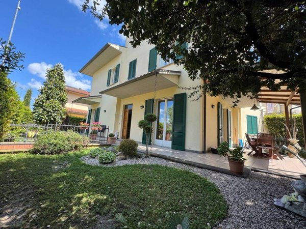 casa indipendente in vendita a Monte San Savino