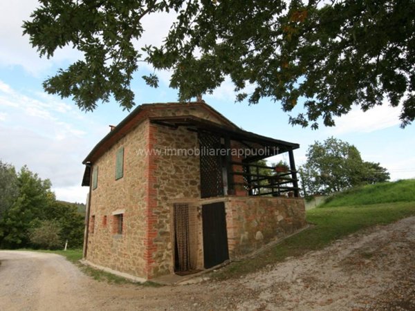 locale commerciale in vendita a Monte San Savino
