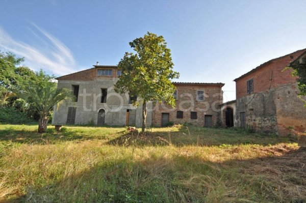 casale in vendita a Monte San Savino in zona Alberoro