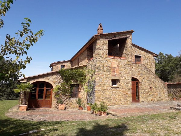 esavano in vendita a Monte San Savino