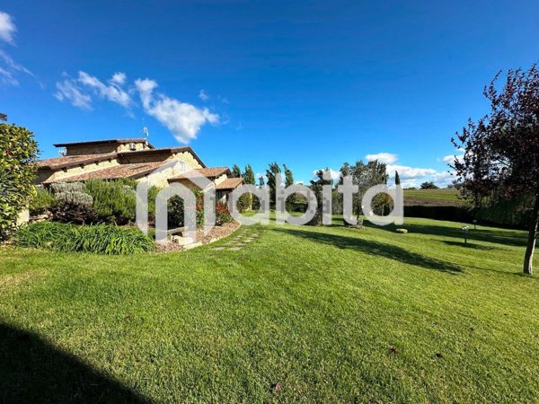 casa indipendente in vendita a Monte San Savino