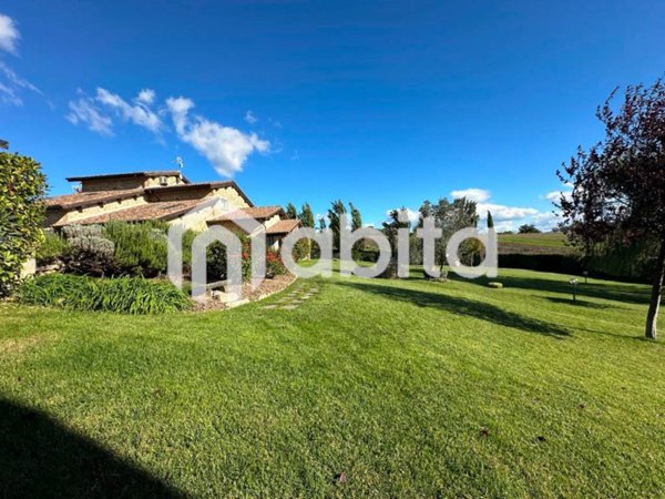 casa indipendente in vendita a Monte San Savino