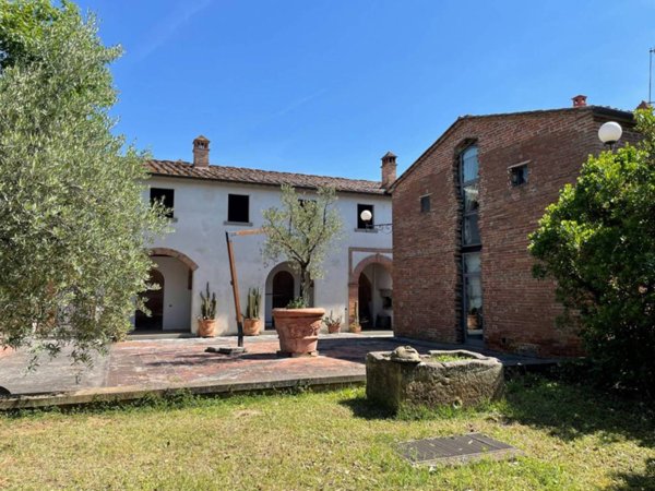 casa indipendente in vendita a Monte San Savino in zona Montagnano