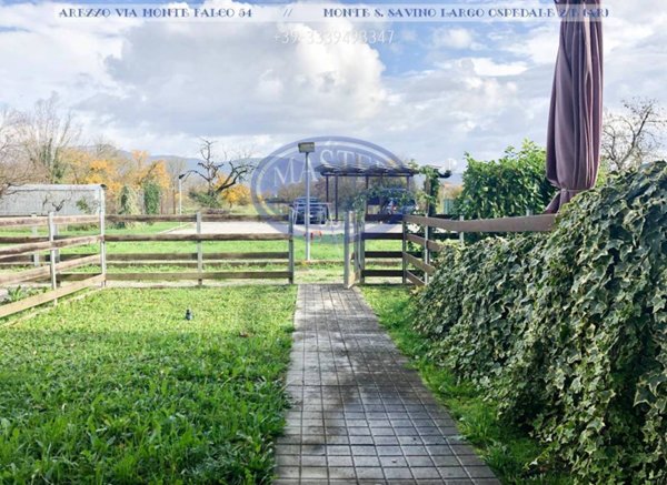appartamento in vendita a Monte San Savino in zona Alberoro