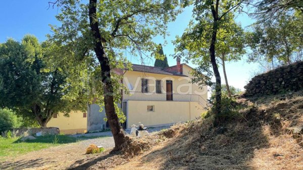 casa indipendente in vendita a Monte San Savino in zona Verniana