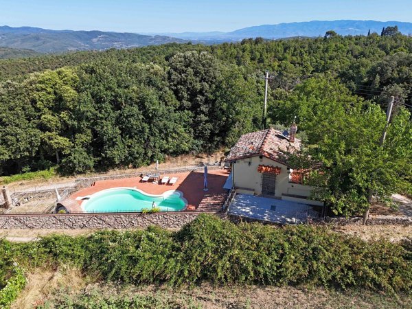 casa indipendente in vendita a Monte San Savino in zona Palazzuolo