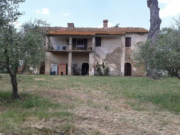 casale in vendita a Monte San Savino in zona Alberoro