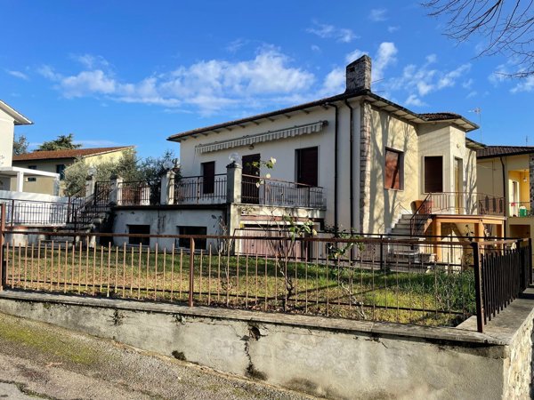 casa indipendente in vendita a Monte San Savino