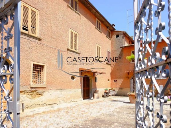 casa indipendente in vendita a Monte San Savino in zona Verniana