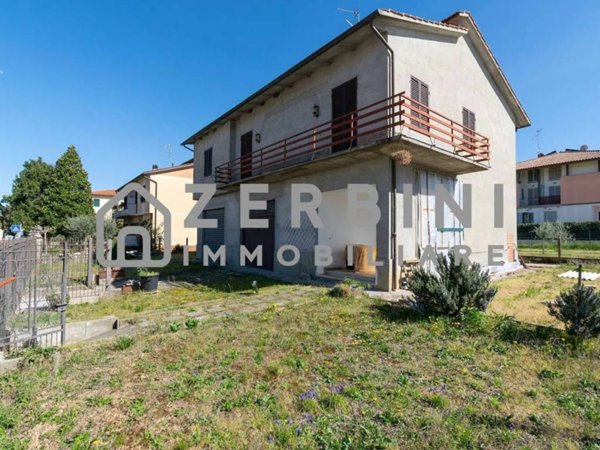 casa indipendente in vendita a Monte San Savino in zona Alberoro