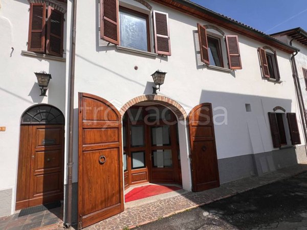 casa indipendente in vendita a Monte San Savino in zona Montagnano