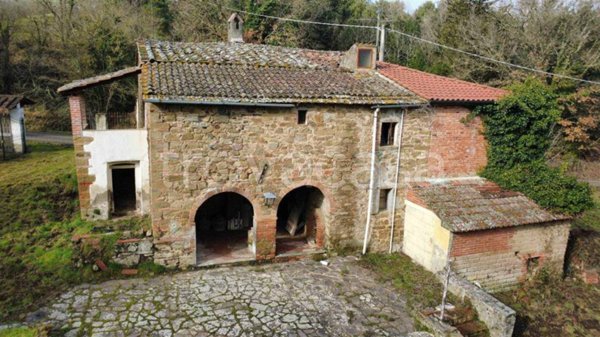 casa indipendente in vendita a Monte San Savino in zona Verniana