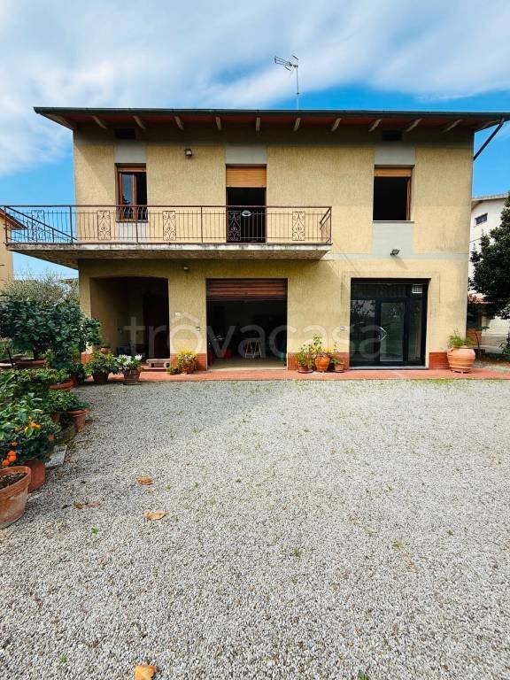 casa indipendente in vendita a Monte San Savino