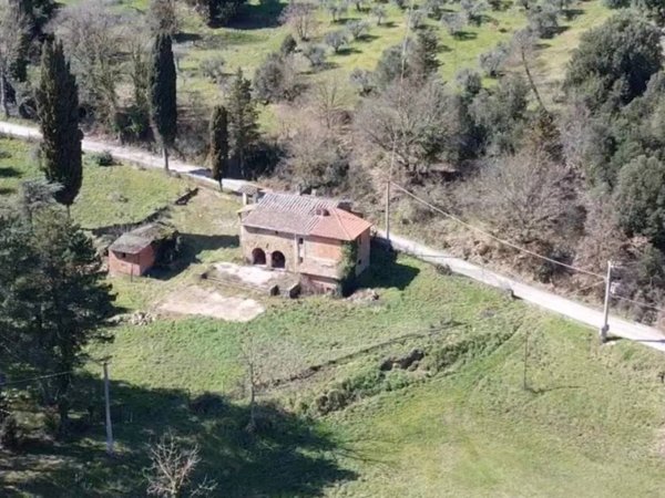 casa indipendente in vendita a Monte San Savino in zona Verniana